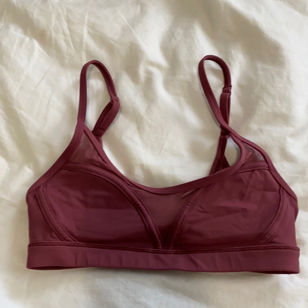 Lululemon sports bra